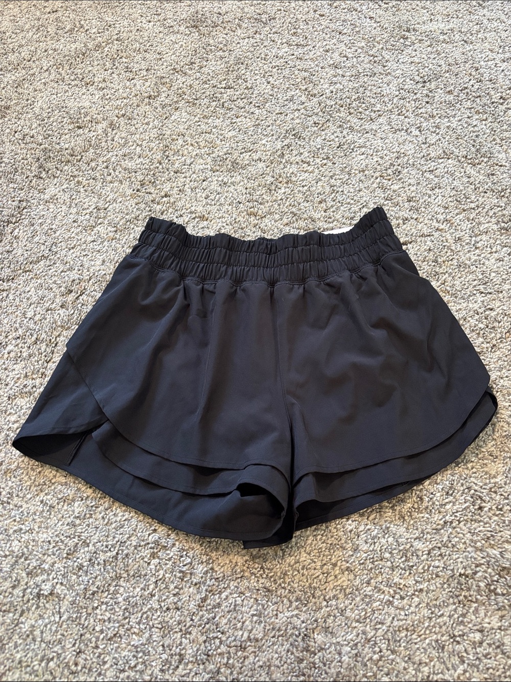 CALIA by Carrie Underwood Step Up Shorts size small NWT
